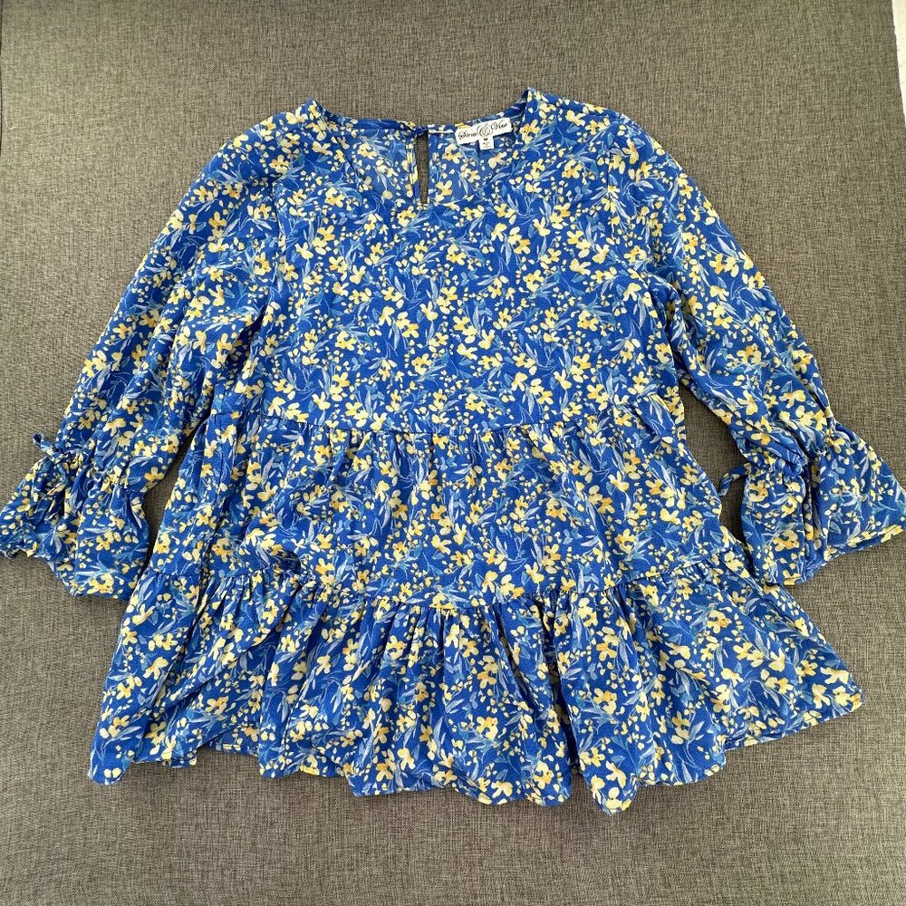 Stem & Vine Floral blouse Ruffled Blue Yellow 3/4th Sleeves‎ Medium Relaxed Fit